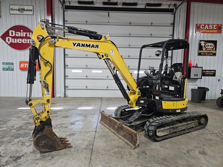 #686-•-yanmar-vic35-mini-excavator-image-1