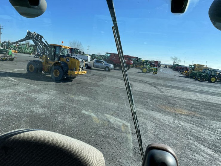 2002-john-deere-8520t-image-34