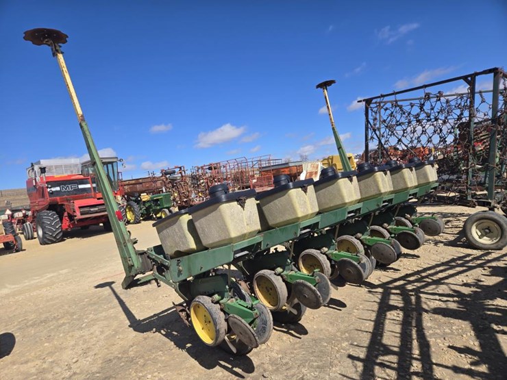 john-deere-7000-image-7