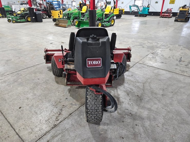 2000-toro-reelmaster-2000d-image-4