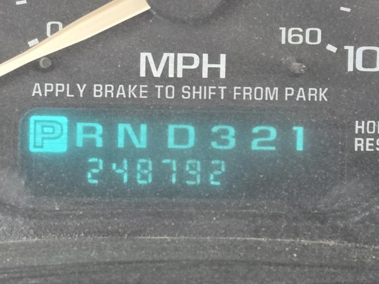 2001-chevrolet-k2500-image-25