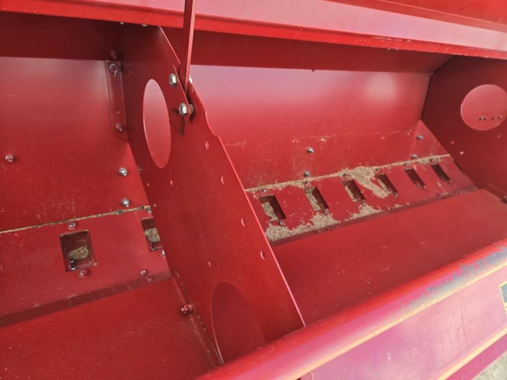 case-ih-5300-image-13