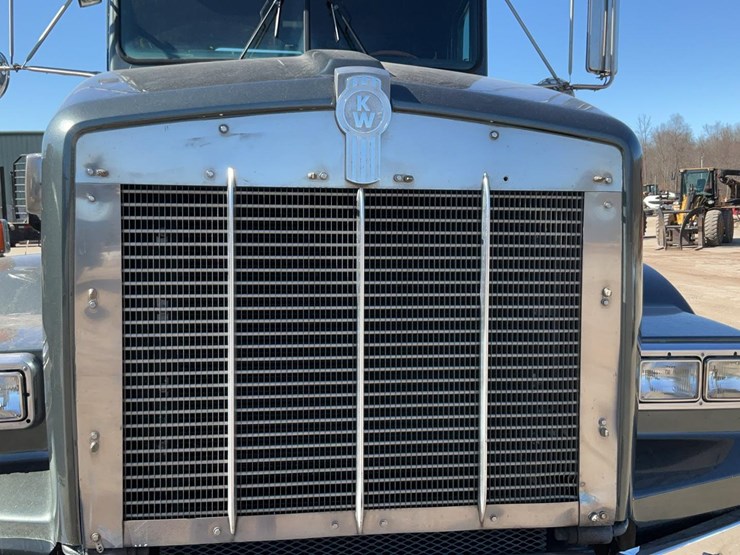 1999-kenworth-t800b-image-65