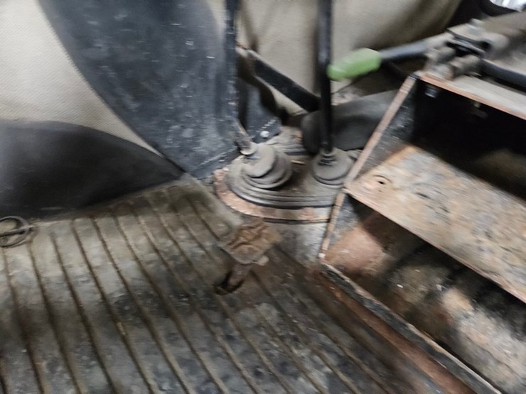 john-deere-5520-image-34