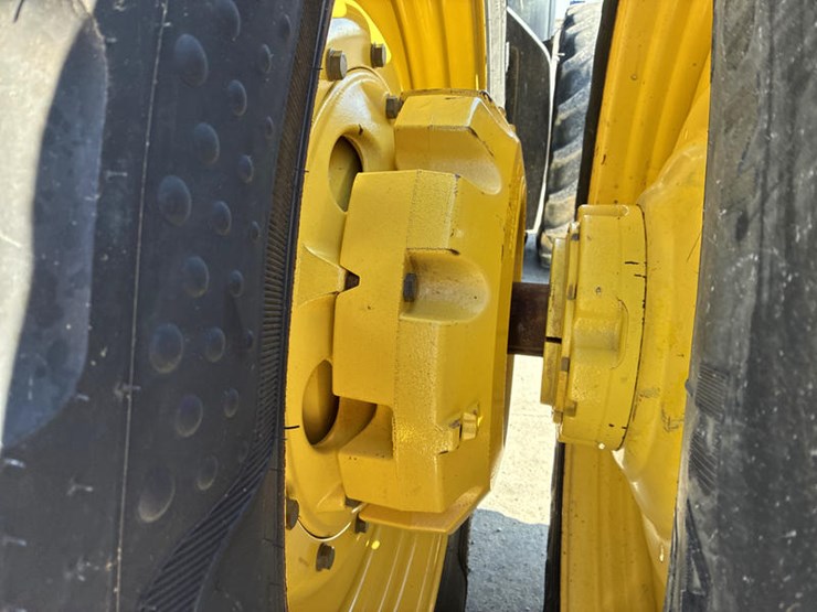 2013-john-deere-8360r-image-50