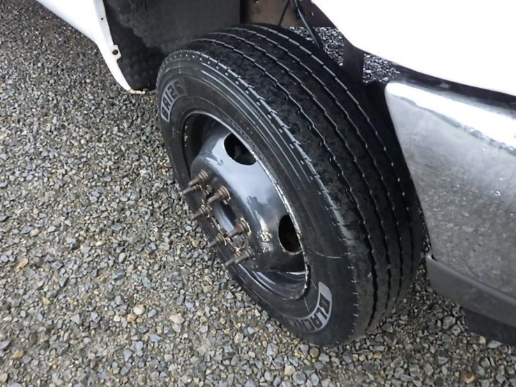 2004-ford-f450-image-16