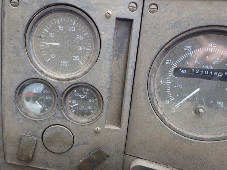 2005-elgin-sc-8000-s/a-street-sweeper-image-35