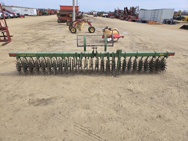 john-deere-400-image-2