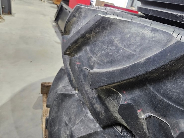 #709-•-tractor-tire-and-rim-set-image-13