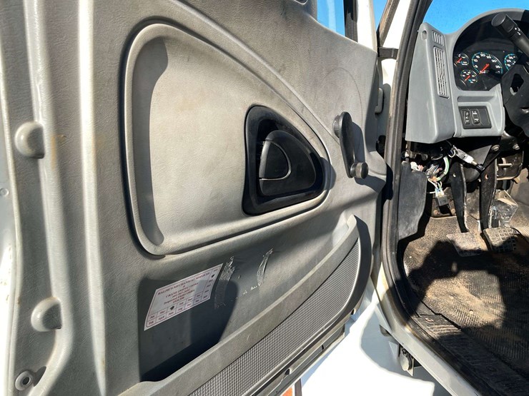 2007-international-durastar-4200-image-9