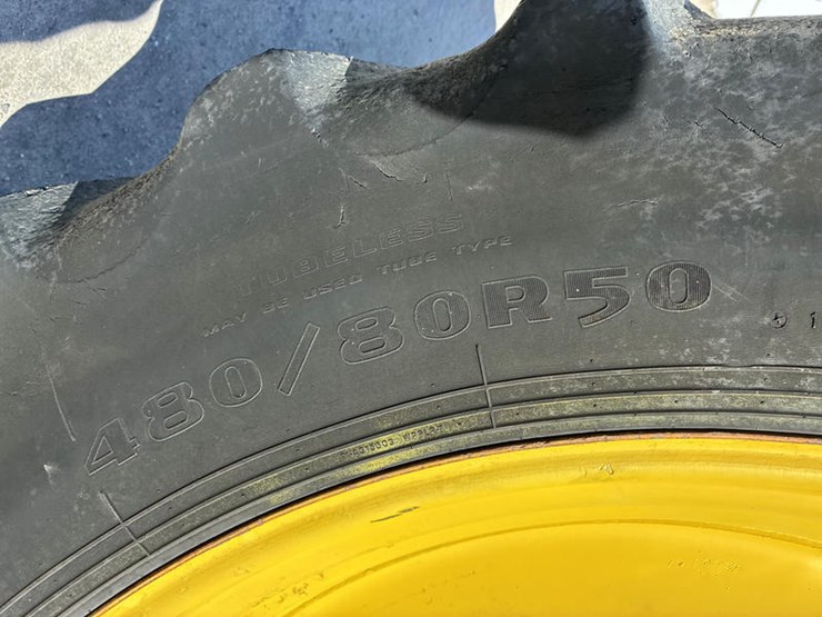 2013-john-deere-8360r-image-49