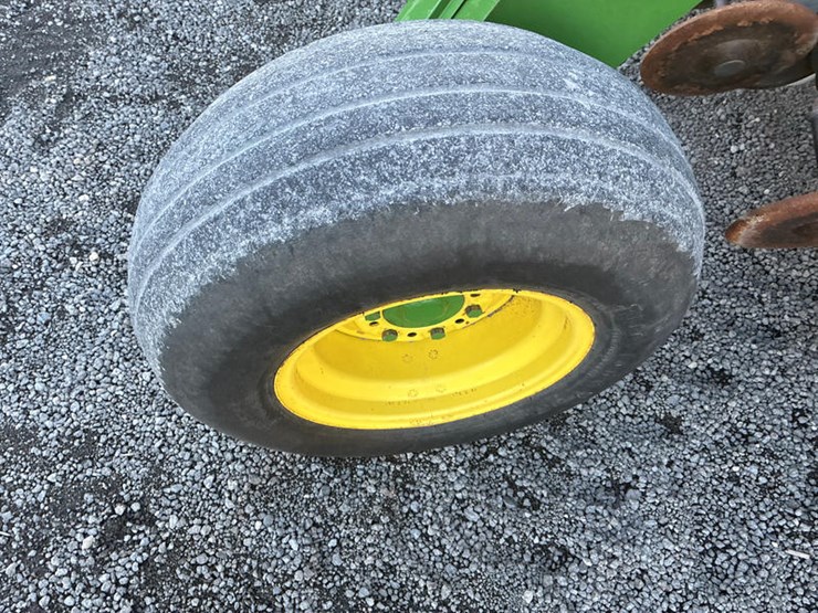 john-deere-750-image-30