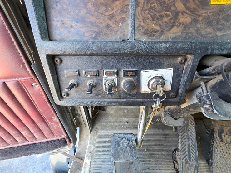 1993-kenworth-t800b-image-31