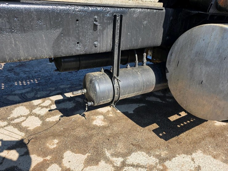 1993-kenworth-t800b-image-43