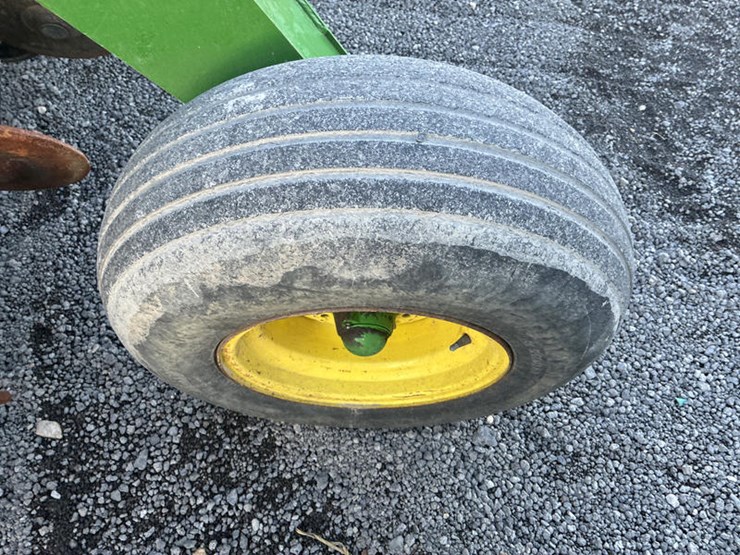 john-deere-750-image-26