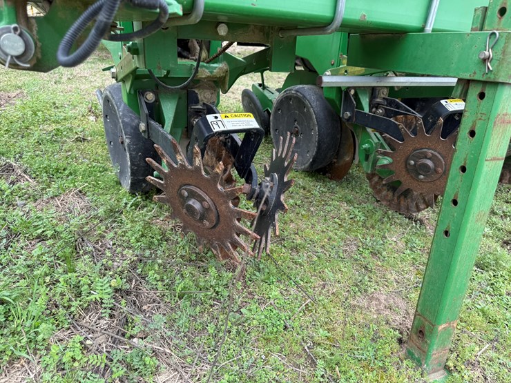 john-deere-1700-image-11