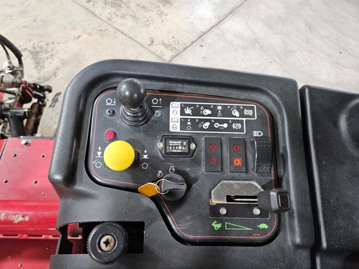 #695-•-toro-reelmaster-3550-d-fairway-mower-image-19