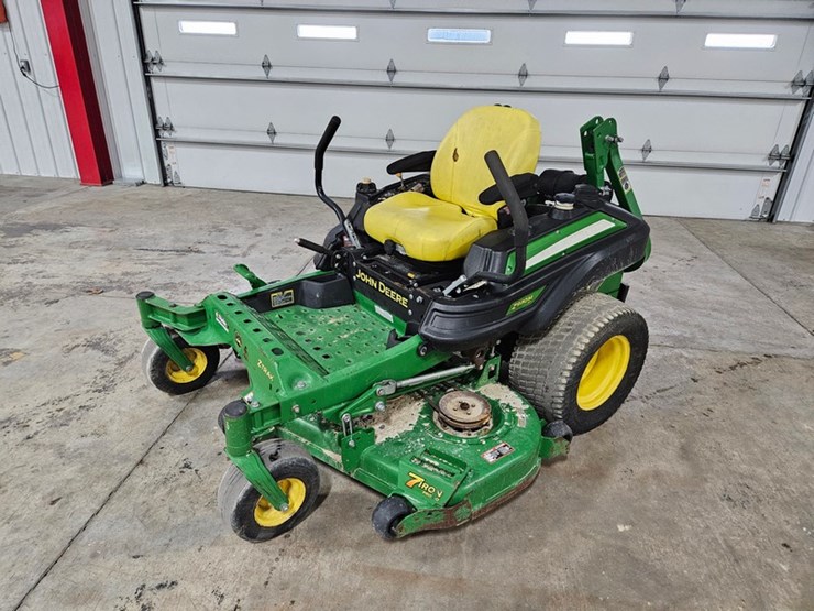 2015-john-deere-z930m-efi-image-1