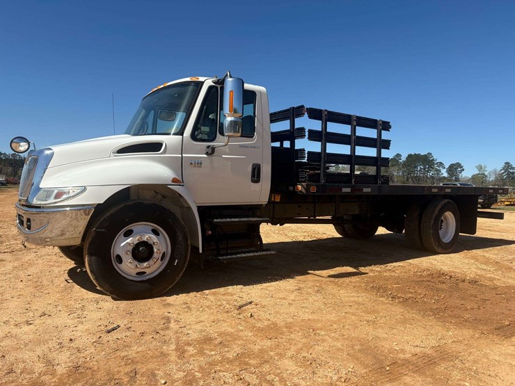 2007-international-durastar-4300-image-2