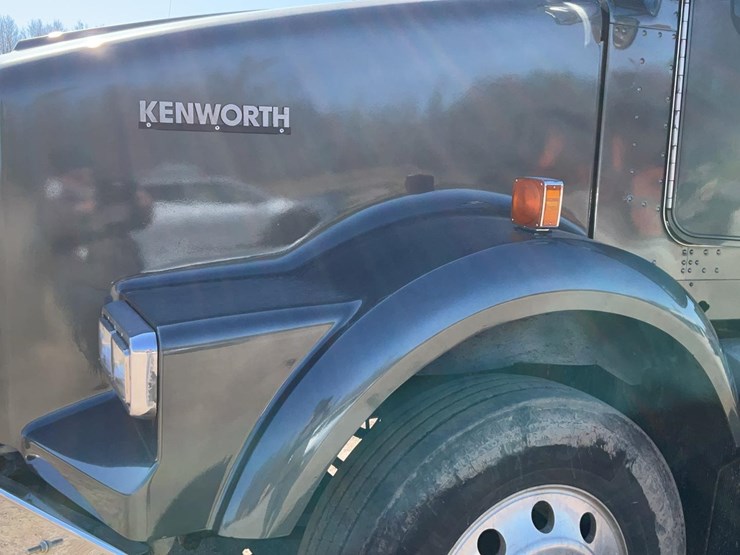 1999-kenworth-t800b-image-36