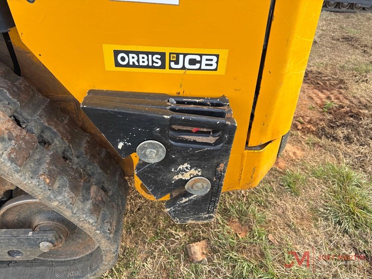 2023-jcb-2ts-7t-image-8