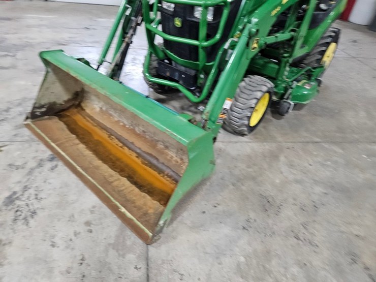 2018-john-deere-1025r-image-9