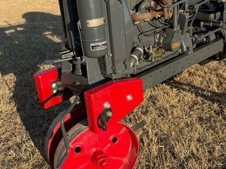 1936-farmall-f-12-image-7