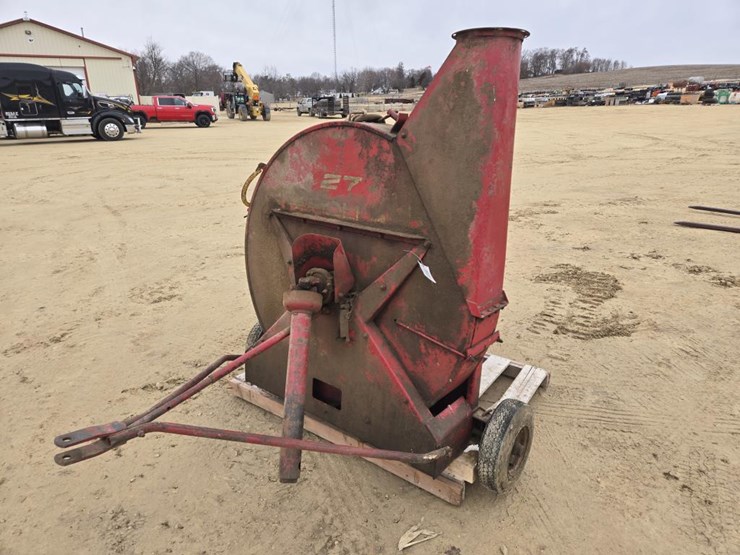 new-holland-27-image-1