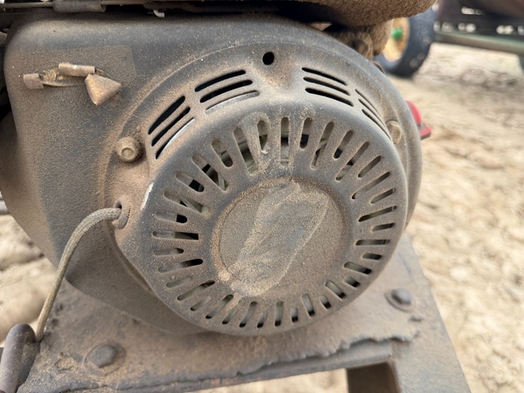 #41261-•-kbh-1000-gallon-fuel-wagon-image-35