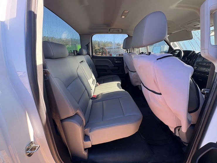 2019-gmc-2500-image-21