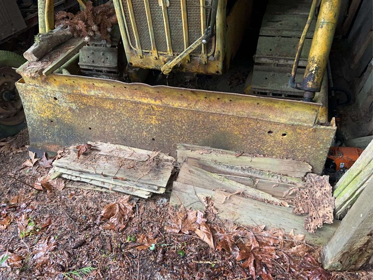 caterpillar-fifteen-image-4