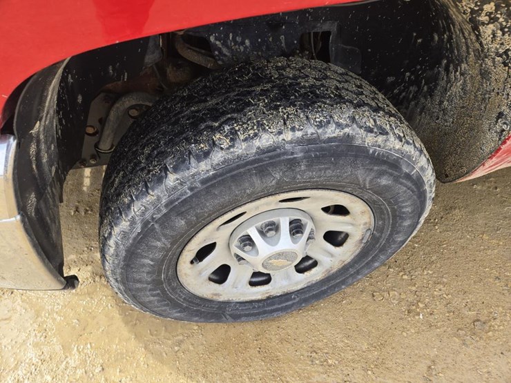 2013-chevrolet-k2500-image-6