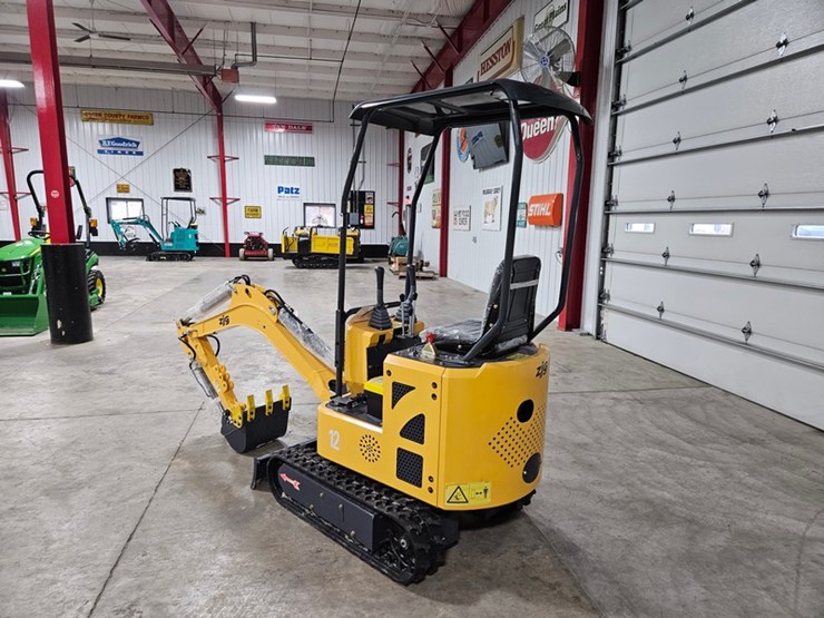 #687-•-2026-zjg-zj12-mini-excavator-image-3