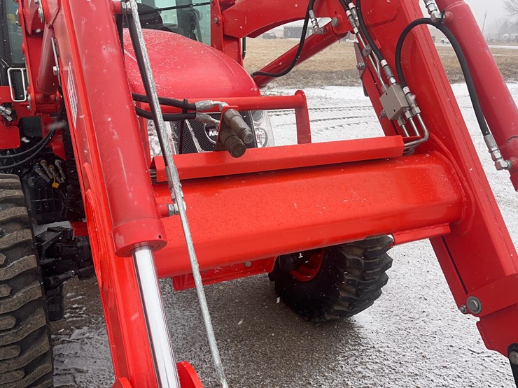 kioti-rx8320-power-shuttle-tractor-with-loader-image-6