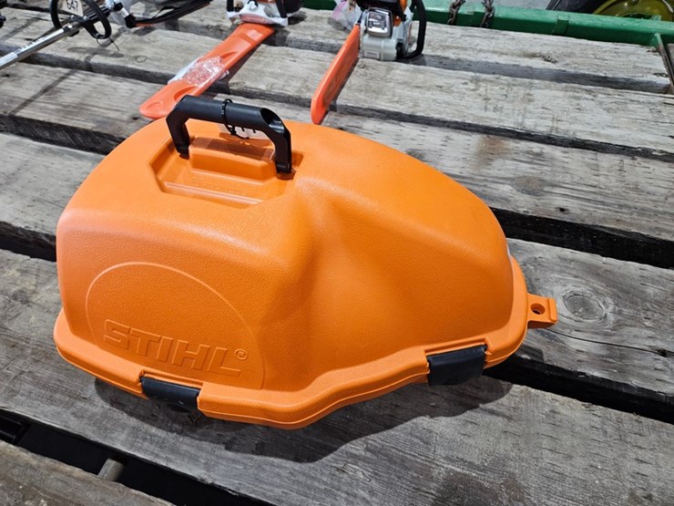 #644-•-stihl-large-chain-saw-case-image-5