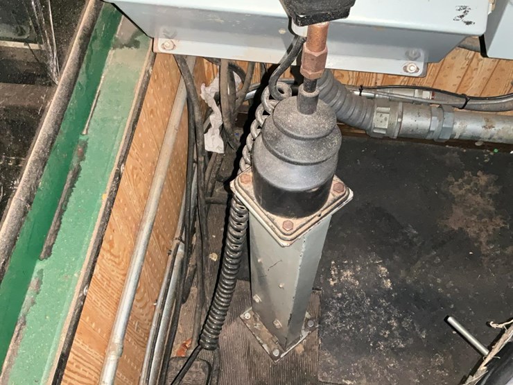 #210-•-salem-log-turner-image-13