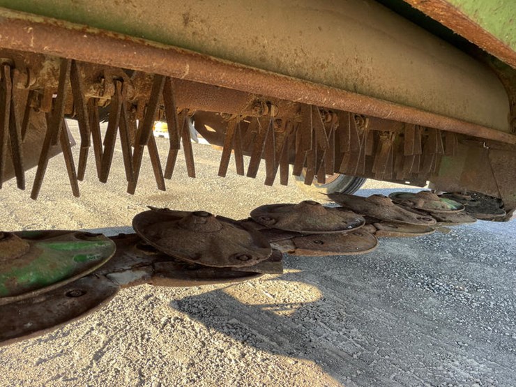 john-deere-1320-image-4