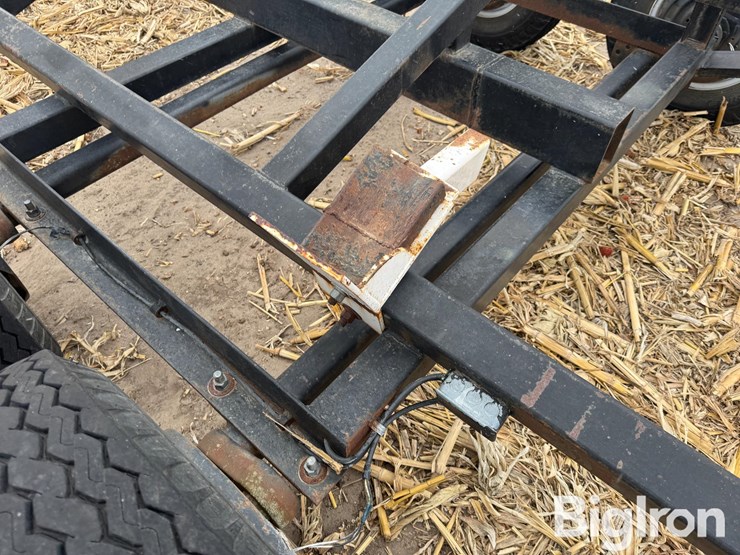 wemhoff-30'-t/a-header-trailer-image-12