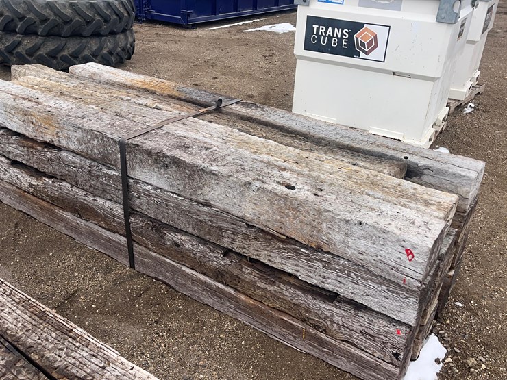 16-railroad-ties-image-1
