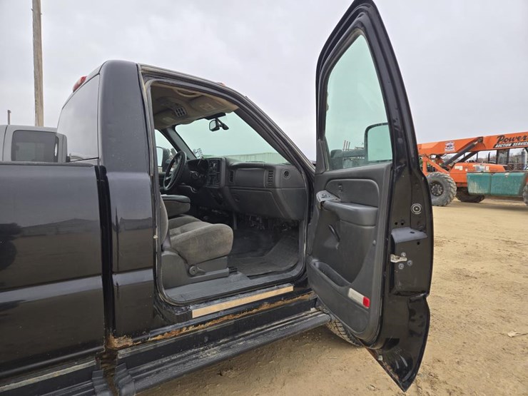 #50-•-2006-chevroley-k2500-hd-truck-image-7