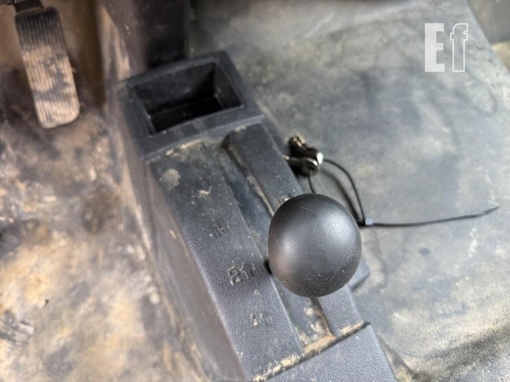 2014-chevrolet-3500hd-image-13