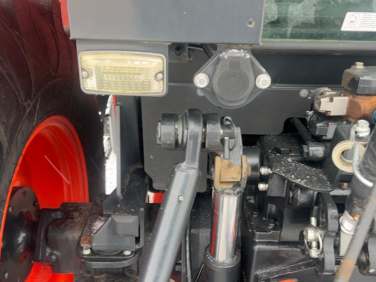 kioti-rx8320-power-shuttle-tractor-with-loader-image-25