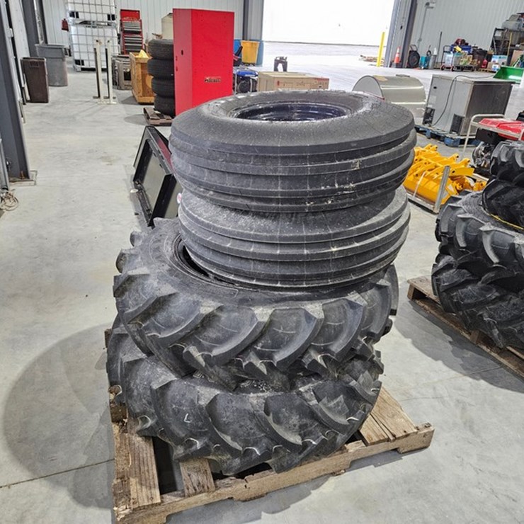 #709 • Tractor Tire And Rim Set