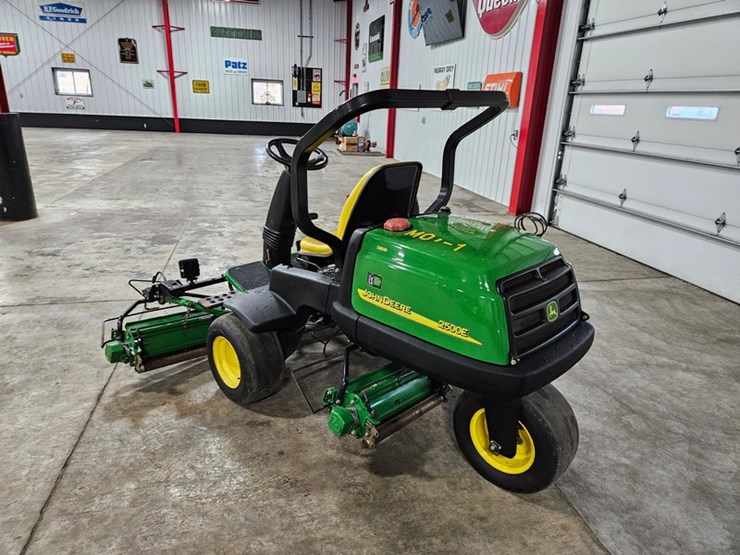 john-deere-2500e-image-3