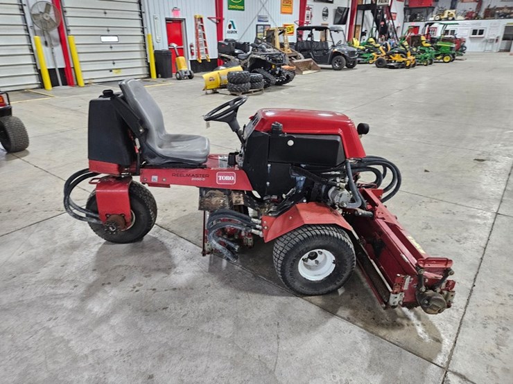2000-toro-reelmaster-2000d-image-6