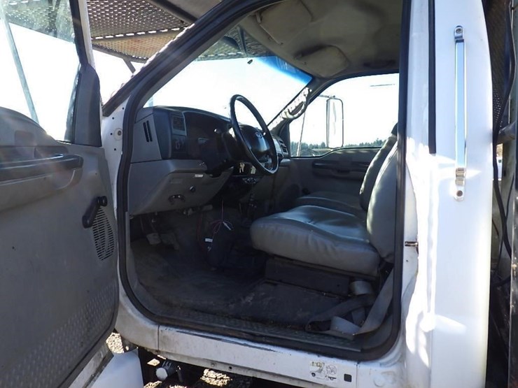 2002-ford-f750-image-27