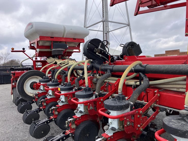 massey-ferguson-8800-image-10