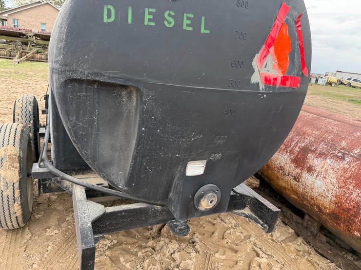 #41261-•-kbh-1000-gallon-fuel-wagon-image-18