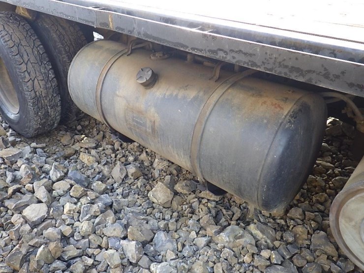 1992-isuzu-npr-image-17