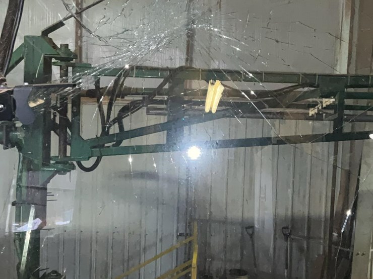 #203-•-2002-salem-operators-cab-image-9